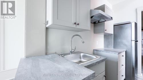 56 Albert Street, Stratford, ON - Indoor