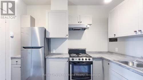 56 Albert Street, Stratford, ON - Indoor Photo Showing Kitchen