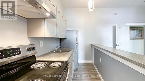 56 Albert Street, Stratford, ON - Indoor Photo Showing Kitchen