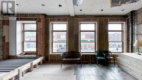 56 Albert Street, Stratford, ON - Indoor