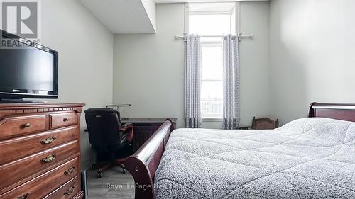 56 Albert Street, Stratford, ON - Indoor Photo Showing Bedroom
