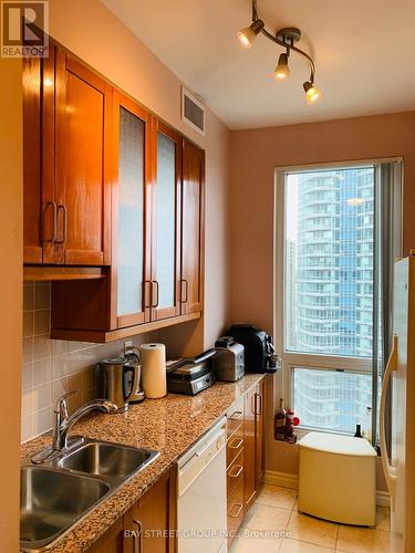 1903 - 60 Byng Avenue, Toronto, ON - Indoor Photo Showing Kitchen With Double Sink
