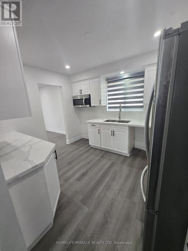 3 Sylvia Street, Barrie, ON - Indoor Photo Showing Kitchen