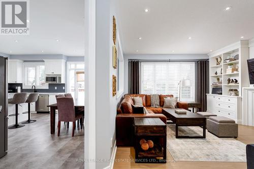 2472 Chaplin Road, Oakville, ON - Indoor