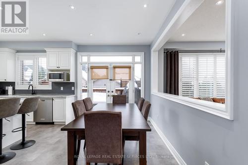 2472 Chaplin Road, Oakville, ON - Indoor