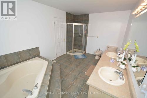 4825 Fulwell Road, Mississauga, ON - Indoor Photo Showing Bathroom