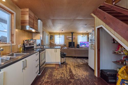 Cuisine - 26 Ch. Des Sittelles, Saint-Donat, QC - Indoor Photo Showing Kitchen With Double Sink