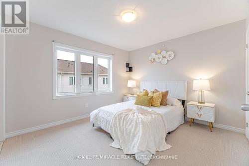 18 Kenridge Terrace, Hamilton, ON - Indoor Photo Showing Bedroom