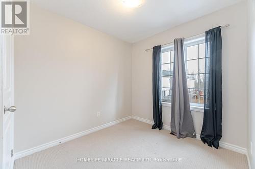 18 Kenridge Terrace, Hamilton, ON - Indoor Photo Showing Other Room