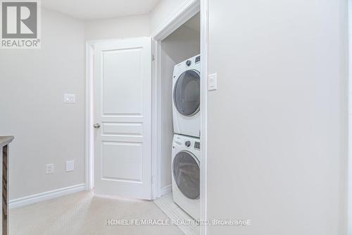 18 Kenridge Terrace, Hamilton, ON - Indoor Photo Showing Laundry Room
