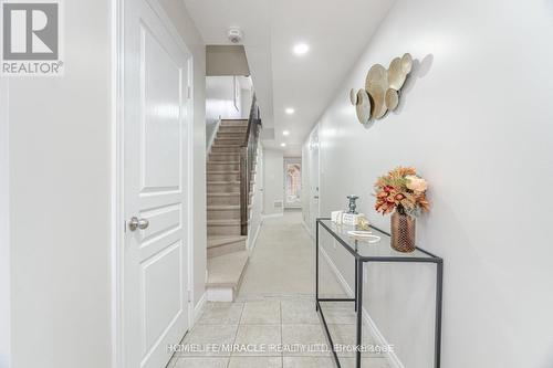 18 Kenridge Terrace, Hamilton, ON - Indoor Photo Showing Other Room