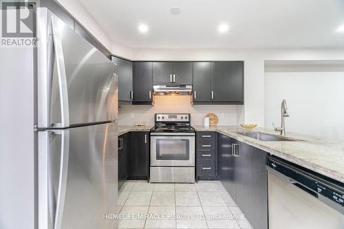 18 Kenridge Terrace, Hamilton, ON - Indoor Photo Showing Kitchen With Stainless Steel Kitchen With Upgraded Kitchen