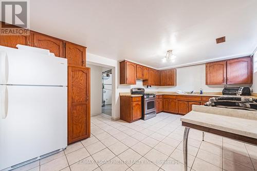19 Hadeland Avenue, Hamilton, ON - Indoor Photo Showing Kitchen