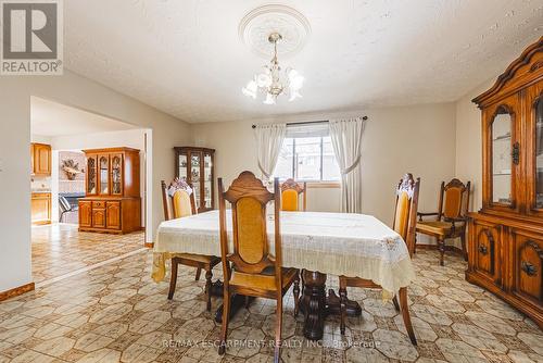 19 Hadeland Avenue, Hamilton, ON - Indoor Photo Showing Dining Room