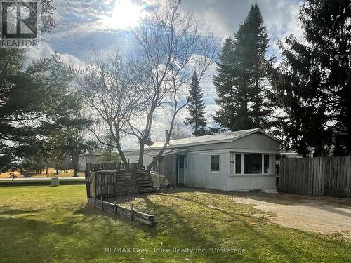 102 GRACE STREET W  Georgian Bluffs, ON N0H 2N0