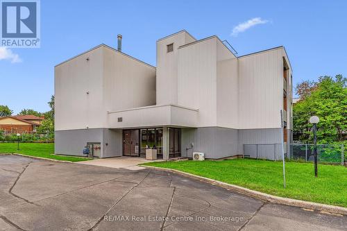 310 - 65 Silvercreek Parkway N, Guelph (Junction/Onward Willow), ON - Outdoor