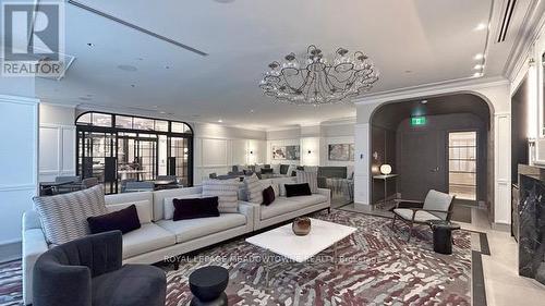 1439 - 20 Inn On The Park Drive, Toronto, ON - Indoor Photo Showing Living Room