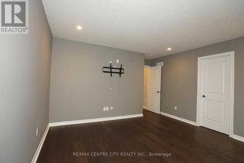 1509 Horseshoe Crescent, London North (North H), ON - Indoor Photo Showing Other Room