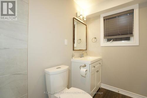 1509 Horseshoe Crescent, London North (North H), ON - Indoor Photo Showing Bathroom