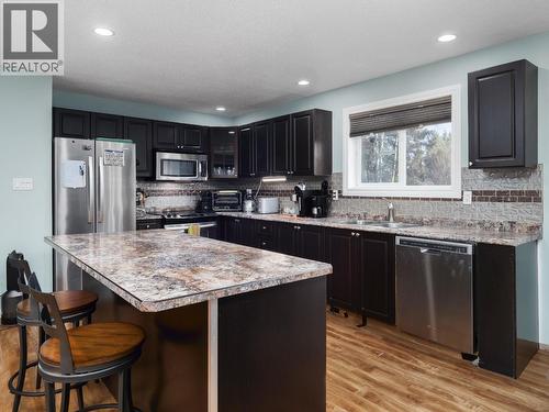 3054 Poyner Crescent, Prince George, BC - Indoor Photo Showing Kitchen With Stainless Steel Kitchen