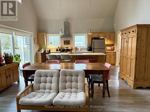 18 Hickory Street, Collingwood, ON - Indoor Photo Showing Dining Room