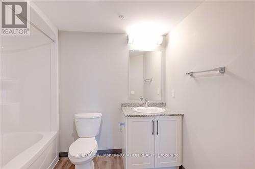 805 - 595 Strasburg Road, Kitchener, ON - Indoor Photo Showing Bathroom