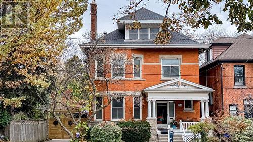 34 HOLTON AVENUE S  Hamilton, ON L8M 2L2