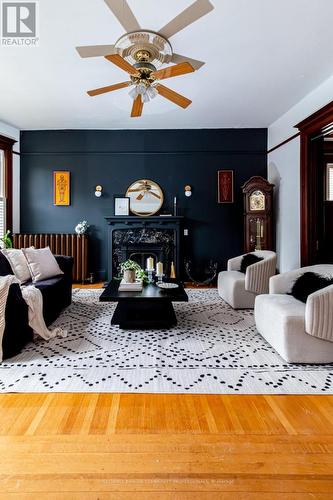 34 Holton Avenue S, Hamilton, ON - Indoor