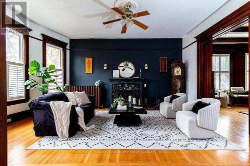 34 Holton Avenue S, Hamilton, ON - Indoor