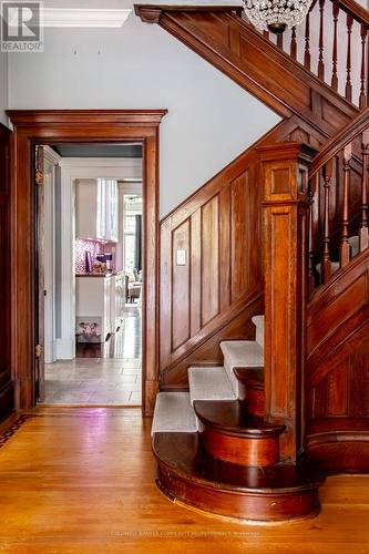 34 Holton Avenue S, Hamilton, ON - Indoor Photo Showing Other Room