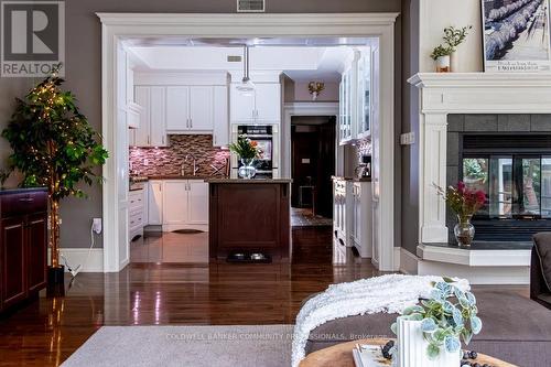 34 Holton Avenue S, Hamilton, ON - Indoor