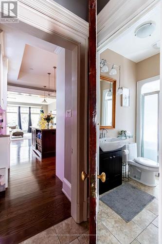 34 Holton Avenue S, Hamilton, ON - Indoor