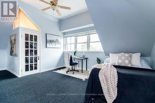 34 Holton Avenue S, Hamilton, ON - Indoor Photo Showing Bedroom