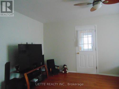 Part Living room - 317 8Th Street E, Cornwall, ON - Indoor Photo Showing Other Room