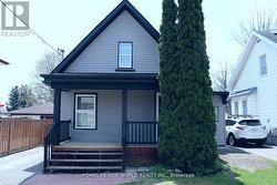 UNIT 1 - 291 EULALIE AVENUE  Oshawa, ON L1H 2B6