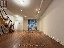 302 CLAY STONES STREET Newmarket, ON L3X 0M1