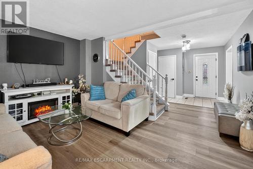 4 Pleasant Grove Terrace, Grimsby, ON - Indoor Photo Showing Living Room With Fireplace