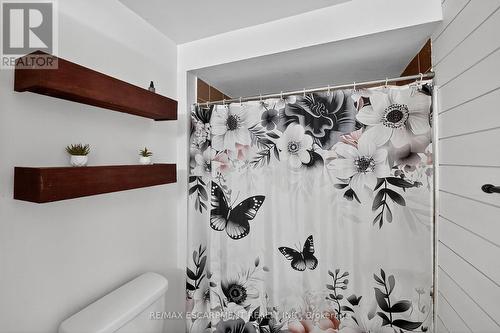 4 Pleasant Grove Terrace, Grimsby, ON - Indoor Photo Showing Bathroom