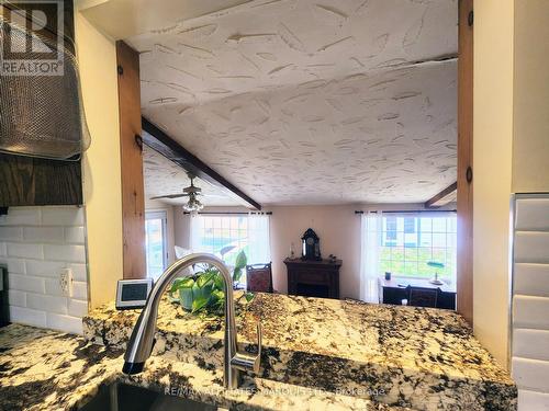 Kitchen looking down into sunroom - 428 Bellevue Crescent, Cornwall, ON - Indoor