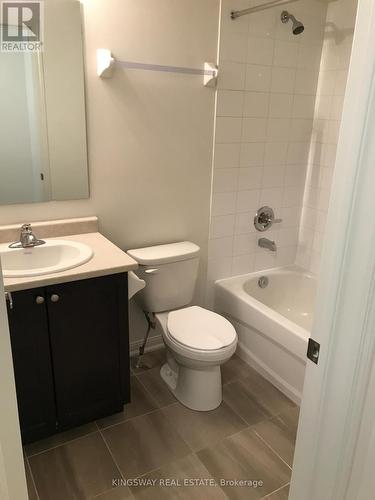141 - 250 Sunny Meadow Boulevard, Brampton, ON - Indoor Photo Showing Bathroom