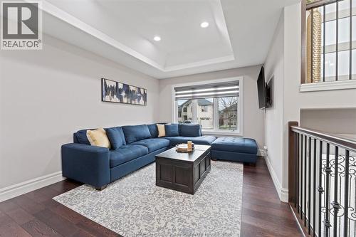 1249 Cancun, Windsor, ON - Indoor Photo Showing Living Room