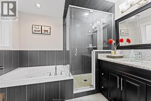 1249 Cancun, Windsor, ON - Indoor Photo Showing Bathroom