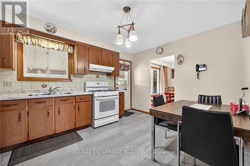 5 Third Road E, Hamilton, ON - Indoor Photo Showing Kitchen With Double Sink