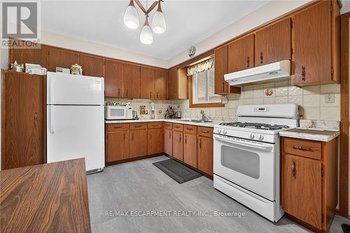 5 Third Road E, Hamilton, ON - Indoor Photo Showing Kitchen
