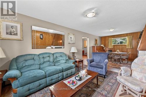 5 Third Road E, Hamilton, ON - Indoor Photo Showing Living Room