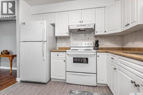 108 2300 Tell Place, Regina, SK - Indoor Photo Showing Kitchen