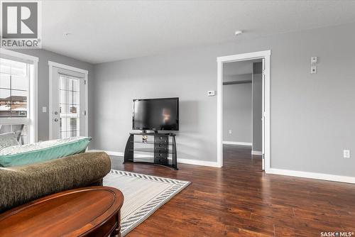 108 2300 Tell Place, Regina, SK - Indoor Photo Showing Living Room