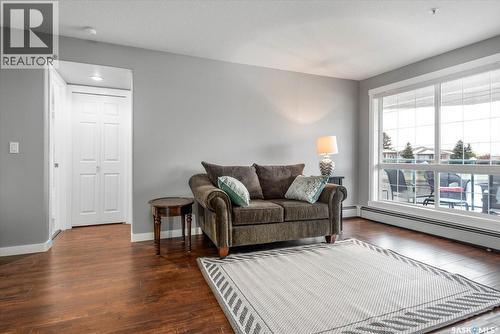 108 2300 Tell Place, Regina, SK - Indoor Photo Showing Living Room
