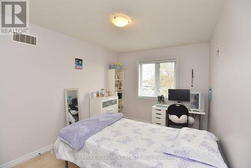 21 - 45 Seabreeze Crescent, Hamilton, ON - Indoor Photo Showing Bedroom