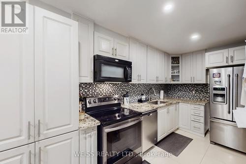 4625 Westbourne Terrace, Mississauga, ON - Indoor Photo Showing Kitchen